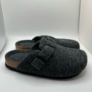 CUSHIONAIRE Womens Clog 6 GRAY WOOL